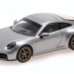PORSCHE 911 (992.2) CARRERA ARGENT 2025 640 064024