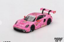 MINI GT 1:64 Porsche 911 GT3 R n° 77 AO Racing 2024 IMSA ROAD AMERICA MGT01052-BL