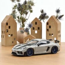 Voiture miniature collection 1/18 Porsche Cayman GT4 RS pack Weissach 2023 Craie Norev 187253