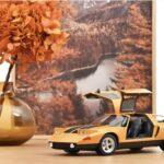 Mercedes-Benz C 111 / II 1970 Weissherbst métallisé 1/18 183050